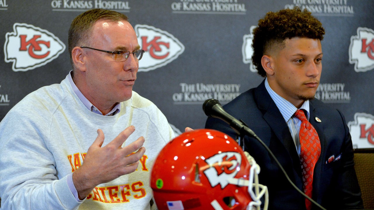 Chiefs go face-to-face with former GM John Dorsey, who built current team